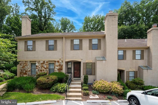 1007 Stoneham Dr, West Chester, PA 19382