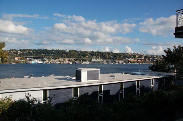 2012 8th Ave  N #A, Seattle, WA 98109