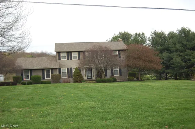 13883 Hatfield Rd, Rittman, OH 44270