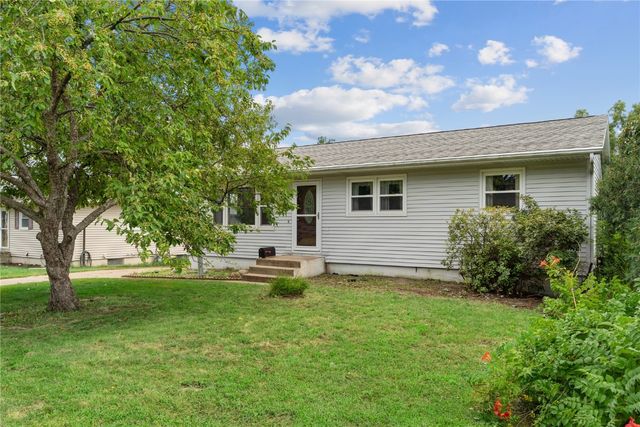 1721 34th St NE, Cedar Rapids, IA 52402