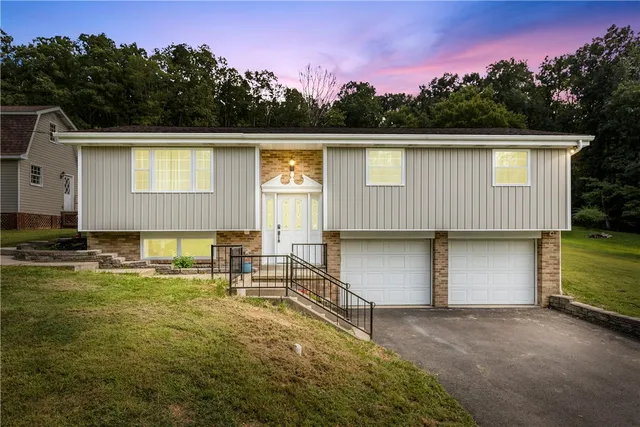 309 Vaneal Rd S, Washington, PA 15301