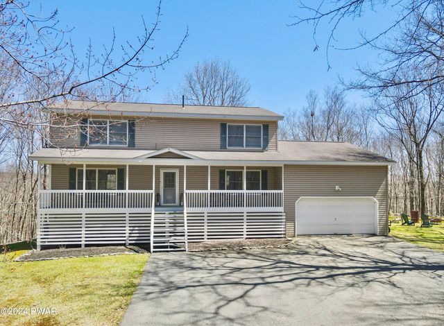 125 Overlook Dr, Milford, PA 18337