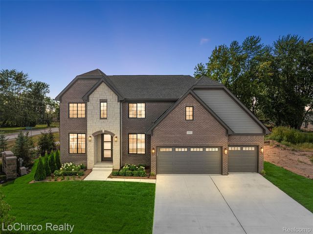 49579 Langford Dr, Macomb, MI 48044