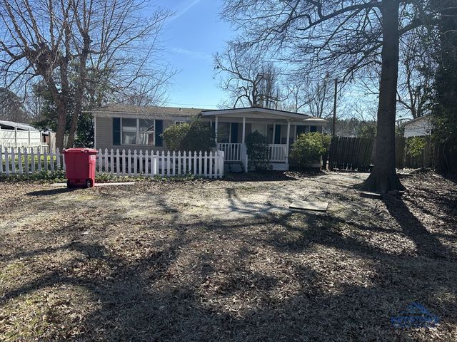 35 S  Green St, Parkton, NC 28371