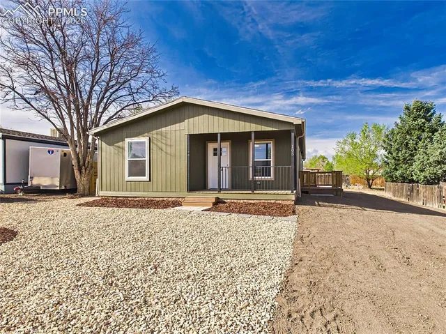 105 E  Cellini Dr, Pueblo West, CO 81007