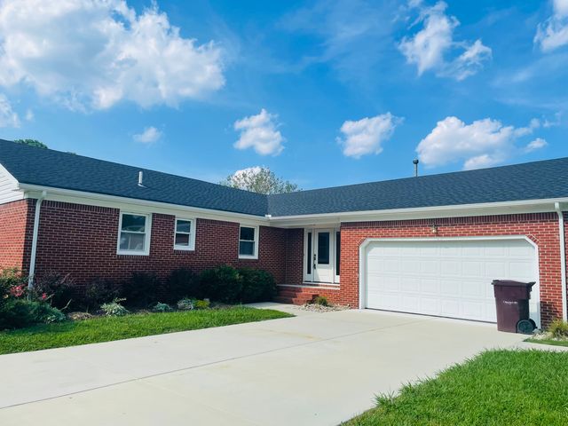 2229 Rock Creek Dr, Chesapeake, VA 23325