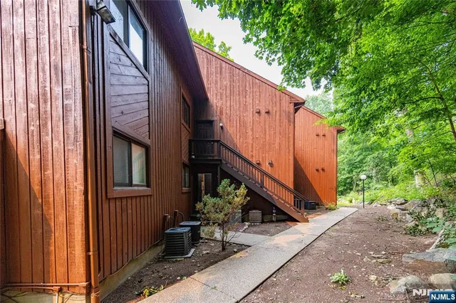 3 Telluride Court, Vernon, NJ 07462