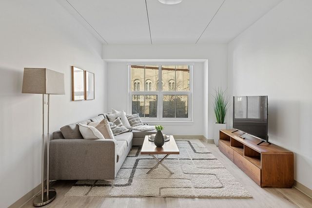 545 N  Broad St #212, Philadelphia, PA 19123