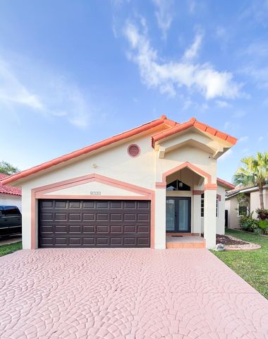 8731 NW 153rd Ter, Miami Lakes, FL 33018