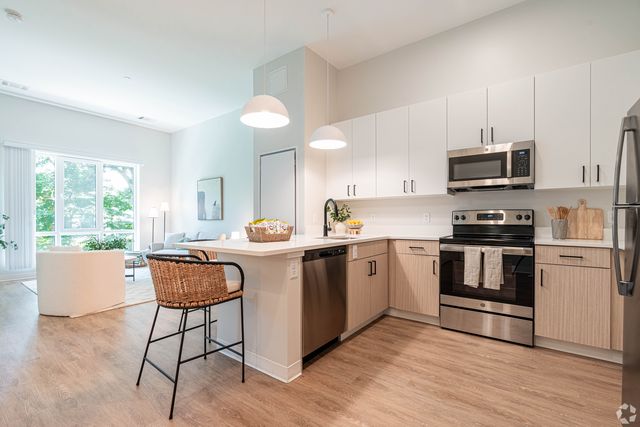289 Walk Hill St #423, Roslindale, MA 02131