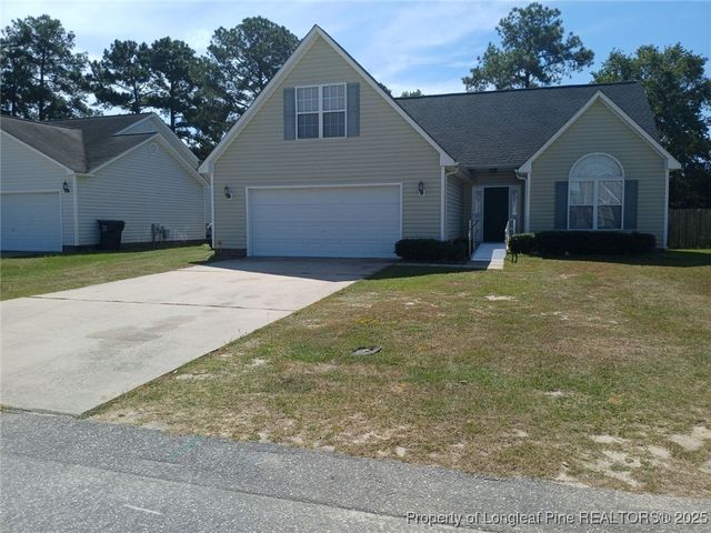 1425 Middlesbrough Dr, Fayetteville, NC 28306