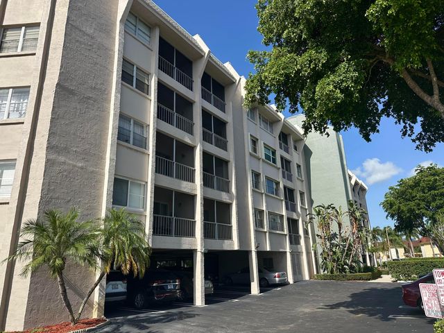 505 Spencer Drive #407, West Palm Beach, FL 33409