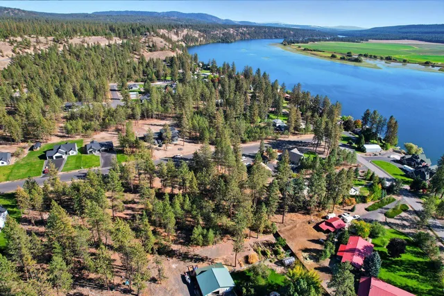 6578 Kate Dr, Nine Mile Falls, WA 99026