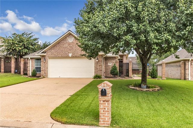 415 Rock Spring Ct, College Station, TX 77845