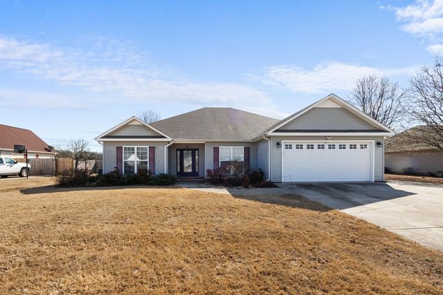 190 Scogin Dr, Tuscumbia, AL 35674