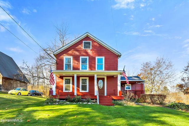 62 Curtis St, Hinsdale, MA 01235