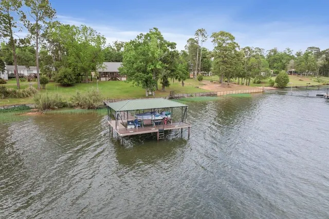 95 SW Docks Hook Ln, Georgetown, GA 39854