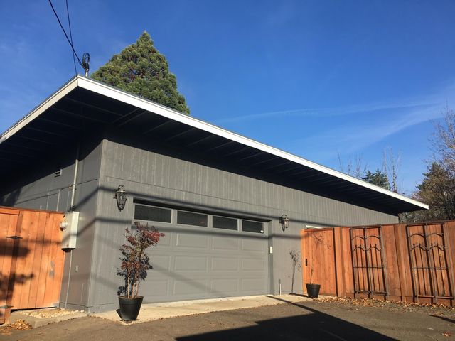 10895 NW Cornell Rd, Portland, OR 97229