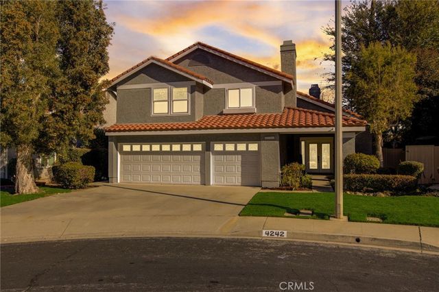 4242 Country Meadow St, Moorpark, CA 93021