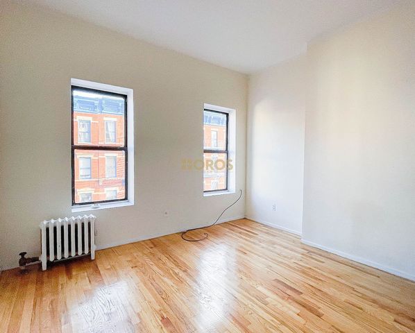 174 Avenue B #5E, New York, NY 10009