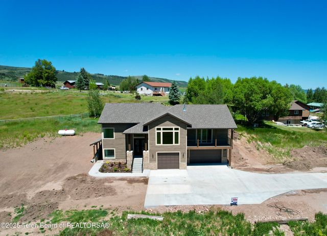 11 Hillview Dr, Afton, WY 83110