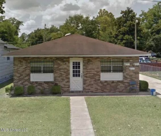 715 Central St, Belzoni, MS 39038
