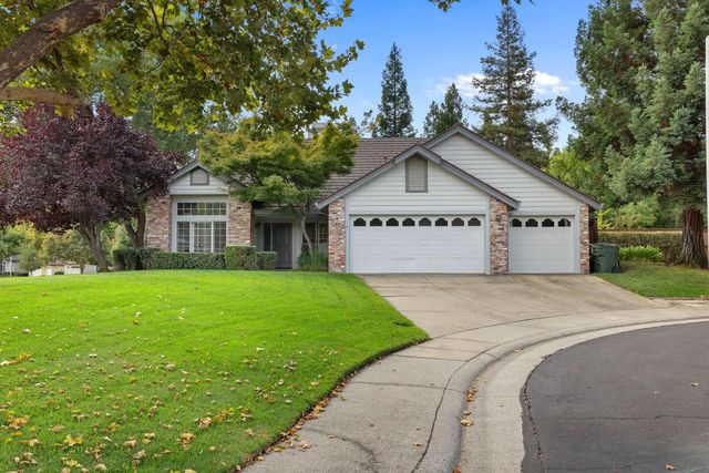 701 Newcombe Ct, Roseville, CA 95661