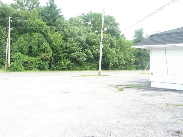 7301 Lake Drive East St Louis Il 3 Bed 6 Bath 19 Photos Trulia