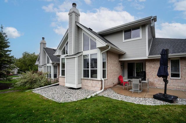 14311 West Waterford Square DRIVE, New Berlin, WI 53151