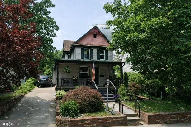 318 Boulevard Ave, Pitman, NJ 08071
