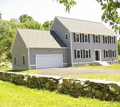 501 Chase Rd, Dartmouth, MA 02747