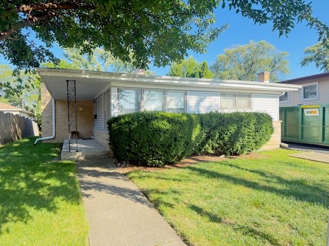 8943 Birch Ave, Morton Grove, IL 60053