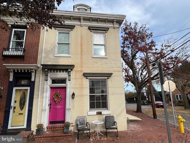 713 S  Front St, Harrisburg, PA 17104