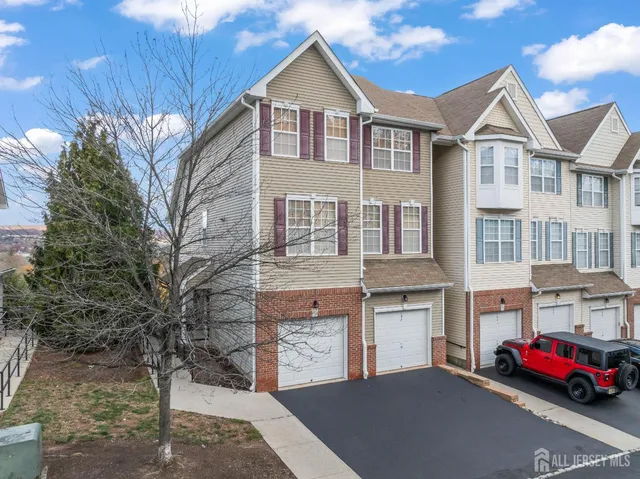 142 Conover Ter, Lebanon, NJ 08833