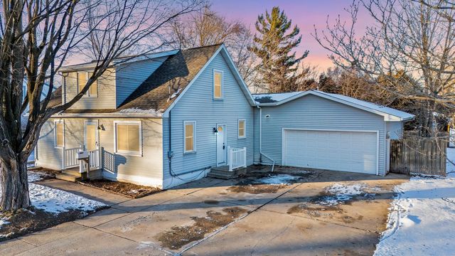 1128 Langlade Ave, Green Bay, WI 54304
