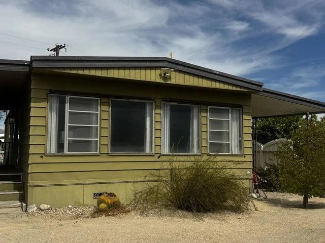 73351 San Carlos Dr, Thousand Palms, CA 92276