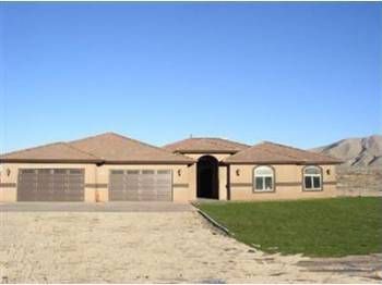 9525 Locust Rd, Apple Valley, CA 92308