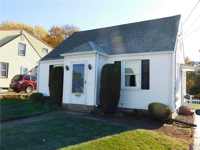 15 Ozone Rd, East Haven, CT 06512