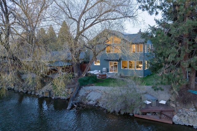 615 NW Riverfront St, Bend, OR 97703