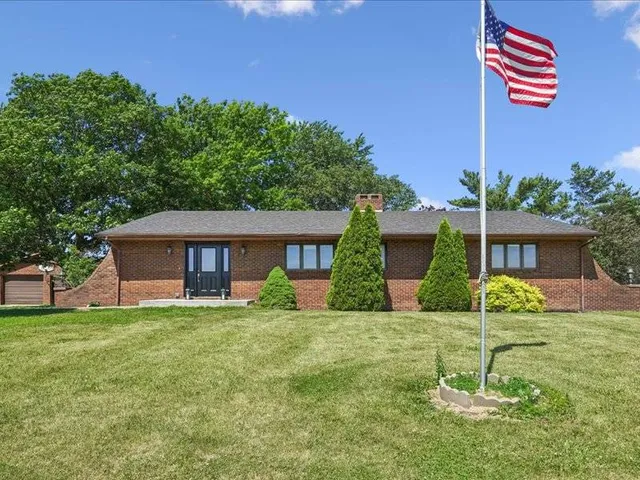2771 520th Ave, Melrose, IA 52569