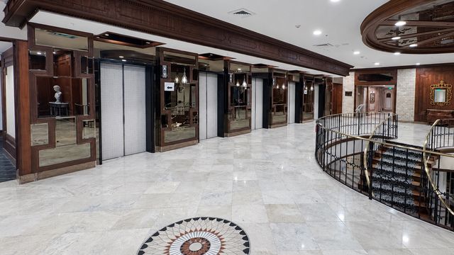 6039 Collins Ave #401, Miami Beach, FL 33140