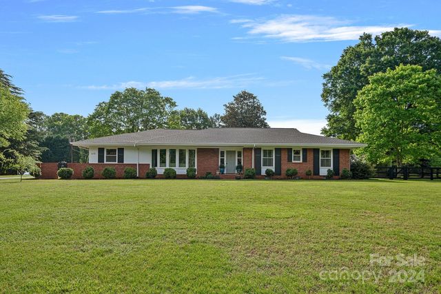 415 Wagner St, Troutman, NC 28166