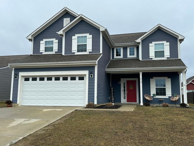 812 Coralberry Ln, Greenwood, IN 46143