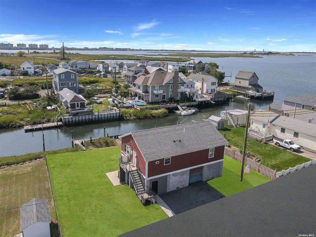 50 W West 16th Road, Broad Channel, NY 11693