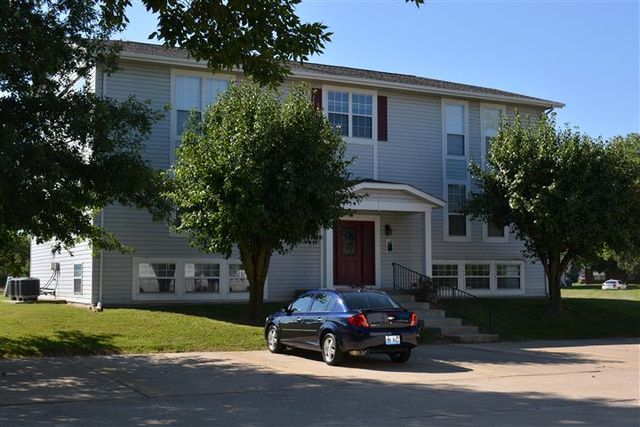3303 Fosterburg Rd #1, Alton, IL 62002