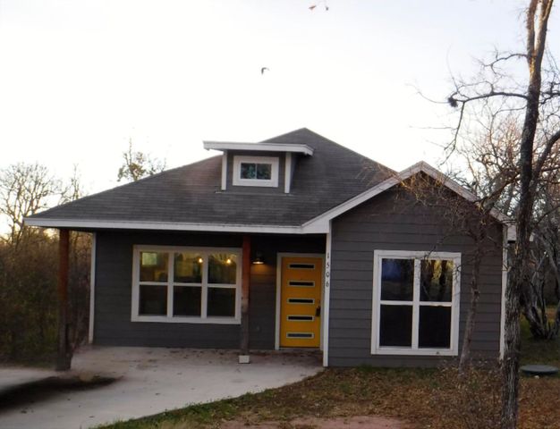 1506 Packsaddle Trl, Kingsland, TX 78639