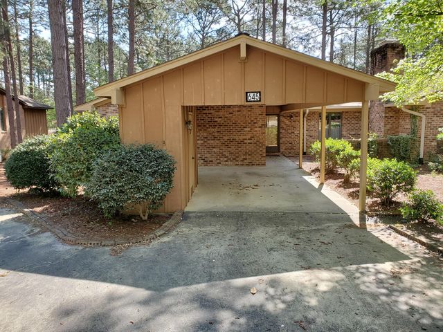 645 Redwood Dr, Southern Pines, NC 28387