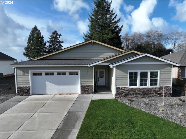1334 Nautical Heights Dr, Brookings, OR 97415