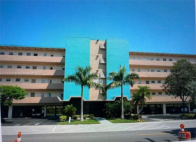 200 NE 14th Avenue #521, Hallandale, FL 33009