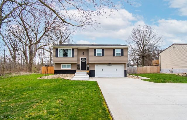 3792 S  Raccoon Rd, Canfield, OH 44406